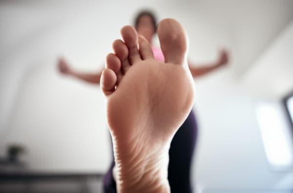 i want toes spread and white toenails i also want the woman to be a bbw